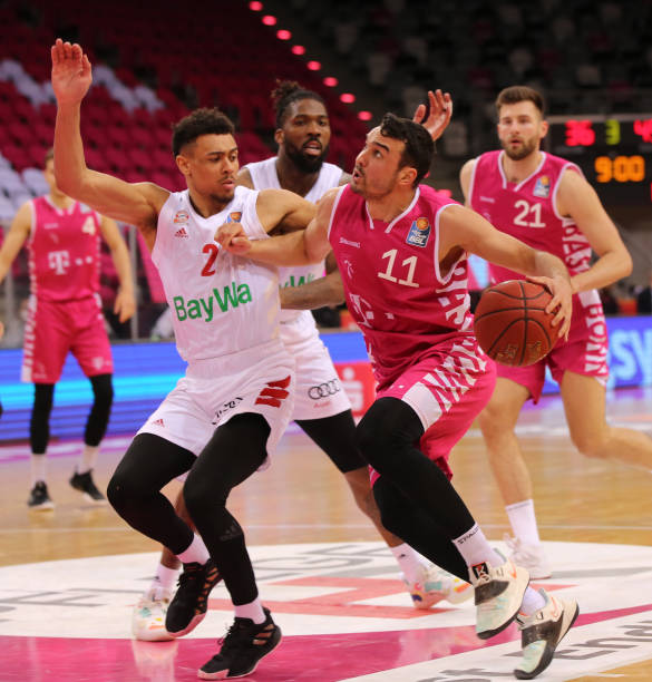 拉涅利在接 拉涅利在接