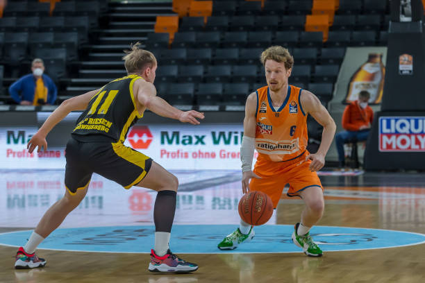 动更加充满 动更加充满