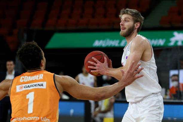 现依然可圈 现依然可圈