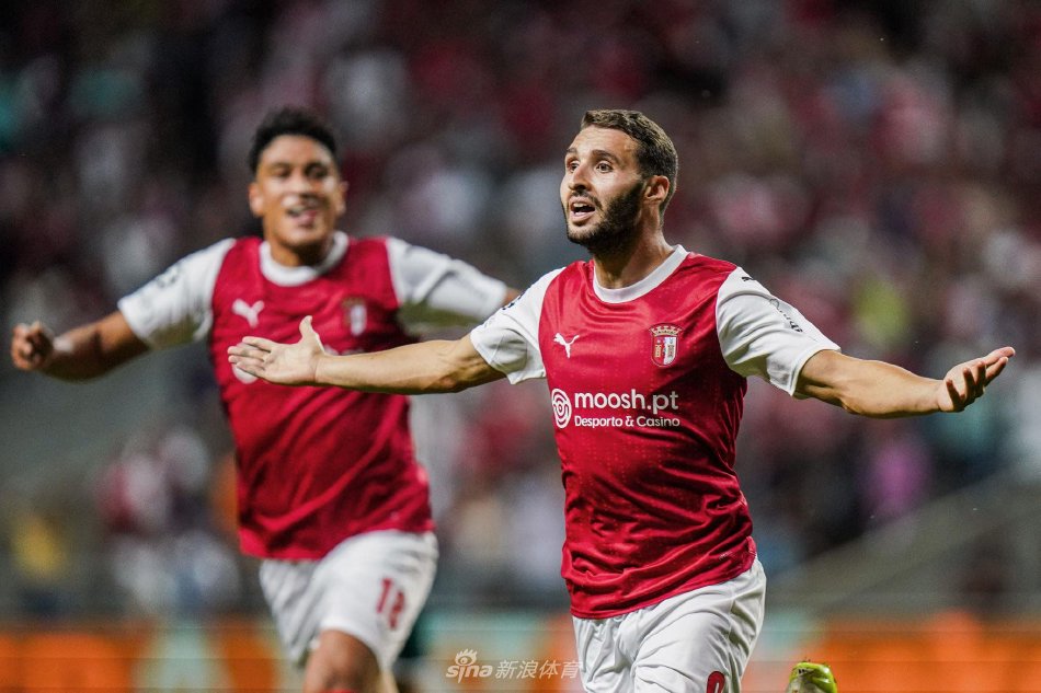 （体育）羽毛球——世锦赛：石宇奇晋级男单决赛